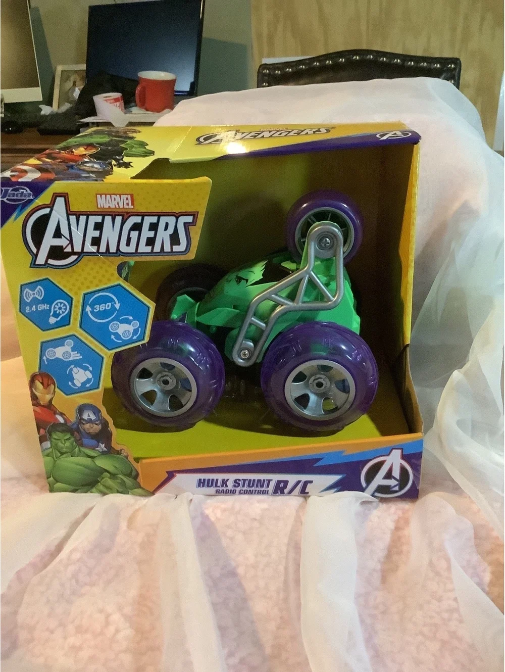 Marvel Avengers Hulk Stunt R/C Radio Control Car
